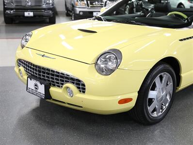 2002 Ford Thunderbird Deluxe   - Photo 3 - Addison, IL 60101