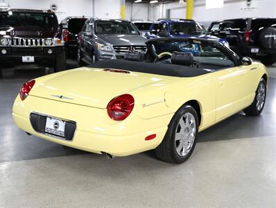 2002 Ford Thunderbird Deluxe   - Photo 9 - Addison, IL 60101