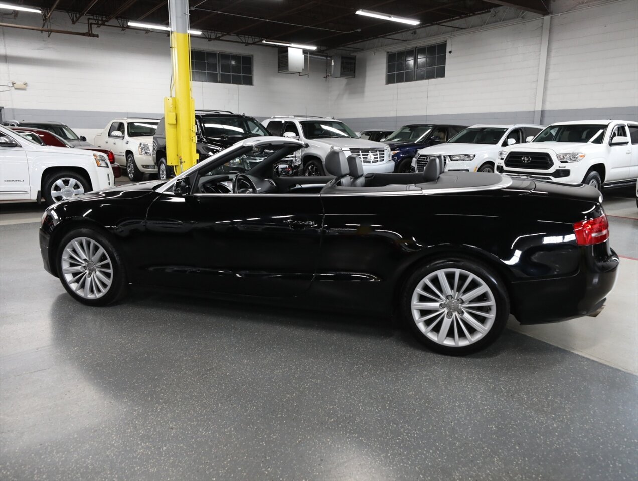 2011 Audi A5 2.0T quattro Premium Plus - Photo 16 - Addison, IL 60101