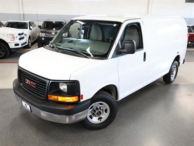 2015 GMC Savana 2500 Cargo Van   - Photo 2 - Addison, IL 60101