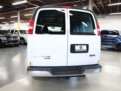 2015 GMC Savana 2500 Cargo Van   - Photo 10 - Addison, IL 60101