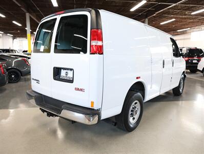 2015 GMC Savana 2500 Cargo Van   - Photo 9 - Addison, IL 60101