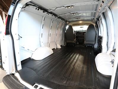 2015 GMC Savana 2500 Cargo Van   - Photo 24 - Addison, IL 60101