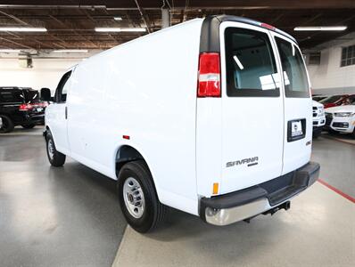 2015 GMC Savana 2500 Cargo Van   - Photo 13 - Addison, IL 60101