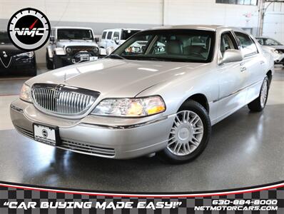 2011 Lincoln Town Car Signature Limited   - Photo 1 - Addison, IL 60101