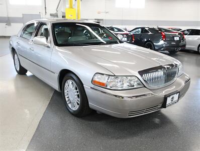 2011 Lincoln Town Car Signature Limited   - Photo 7 - Addison, IL 60101