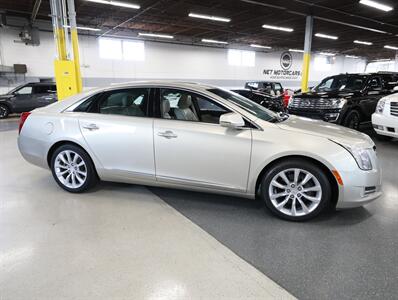 2016 Cadillac XTS Luxury AWD   - Photo 8 - Addison, IL 60101