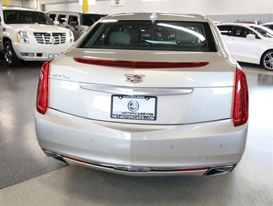 2016 Cadillac XTS Luxury AWD   - Photo 10 - Addison, IL 60101