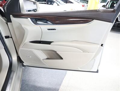 2016 Cadillac XTS Luxury AWD   - Photo 16 - Addison, IL 60101