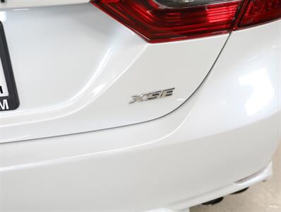 2021 Toyota Camry XSE   - Photo 11 - Addison, IL 60101