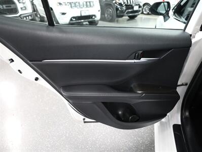 2021 Toyota Camry XSE   - Photo 23 - Addison, IL 60101