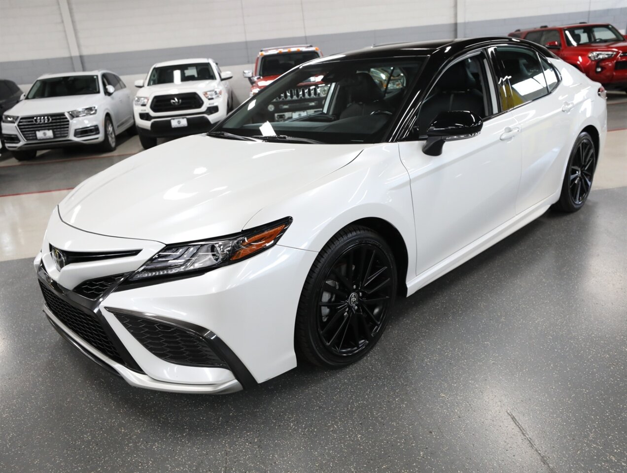 2021 Toyota Camry XSE - Photo 4 - Addison, IL 60101