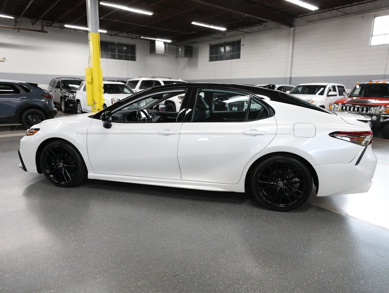 2021 Toyota Camry XSE - Photo 15 - Addison, IL 60101
