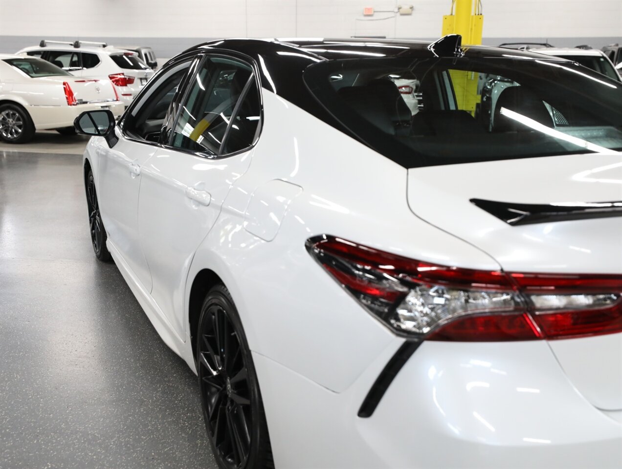 2021 Toyota Camry XSE - Photo 14 - Addison, IL 60101