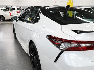 2021 Toyota Camry XSE   - Photo 14 - Addison, IL 60101