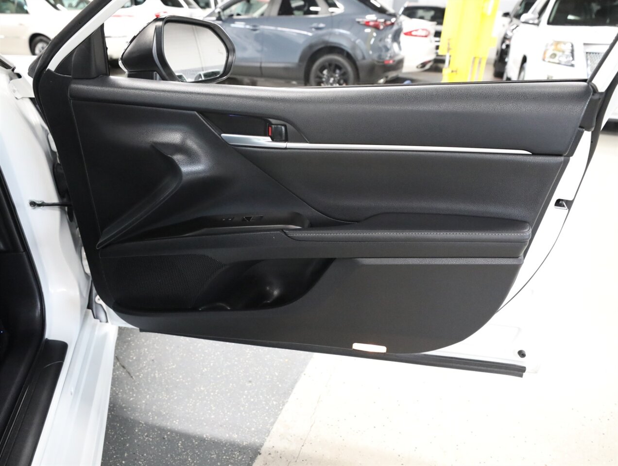 2021 Toyota Camry XSE - Photo 16 - Addison, IL 60101