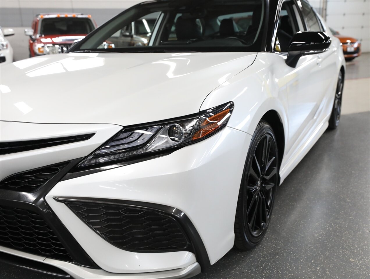 2021 Toyota Camry XSE - Photo 5 - Addison, IL 60101