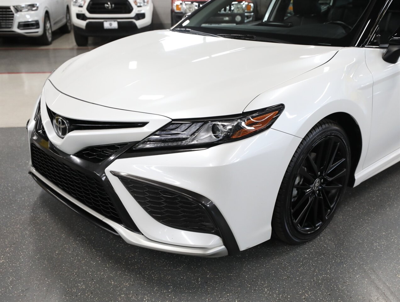 2021 Toyota Camry XSE - Photo 3 - Addison, IL 60101