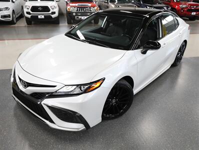 2021 Toyota Camry XSE   - Photo 2 - Addison, IL 60101