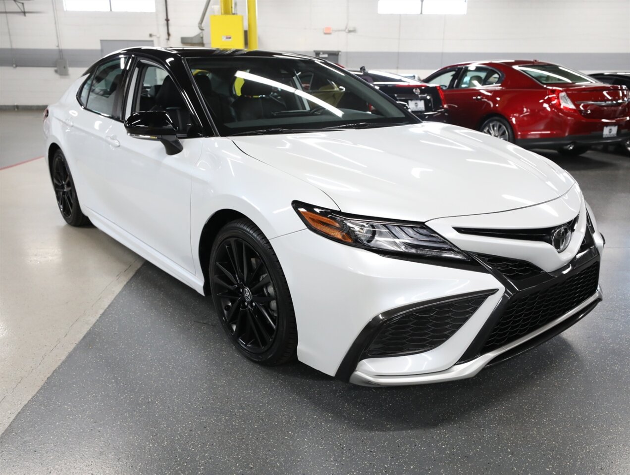 2021 Toyota Camry XSE - Photo 7 - Addison, IL 60101