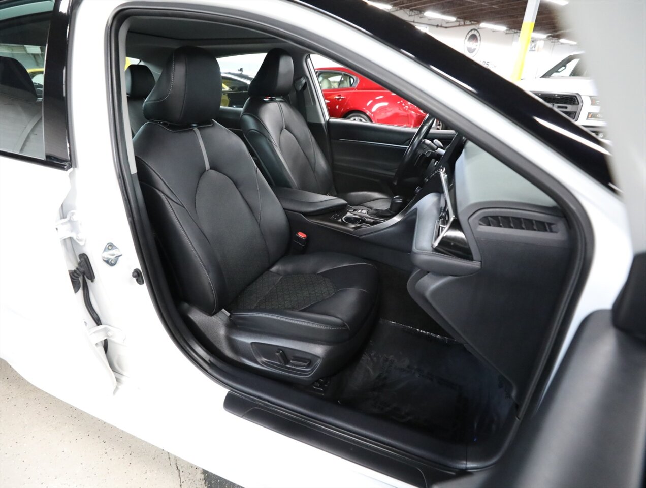 2021 Toyota Camry XSE - Photo 18 - Addison, IL 60101