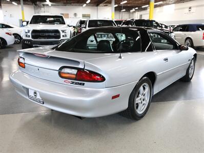 1997 Chevrolet Camaro Z28   - Photo 10 - Addison, IL 60101