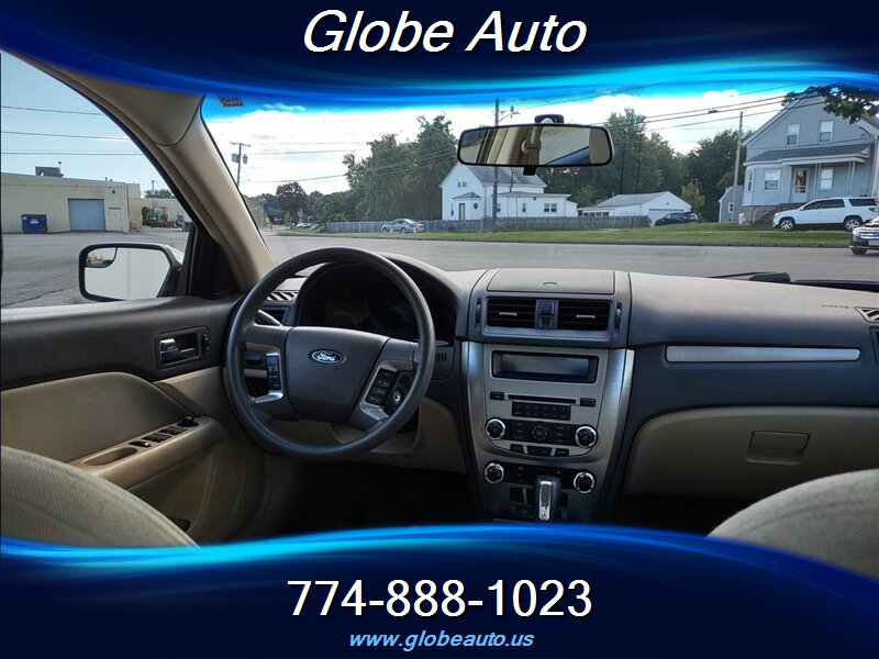 2012 Ford Fusion SE   - Photo 3 - Fall River, MA 02721