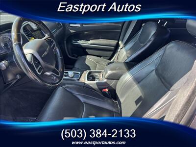 2018 Chrysler 300 Series Limited   - Photo 8 - Portland, OR 97266
