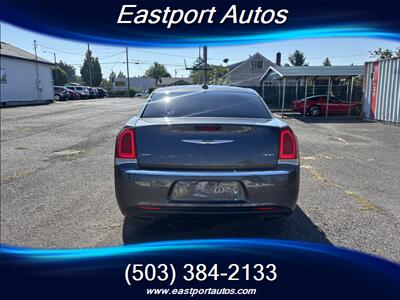 2018 Chrysler 300 Series Limited   - Photo 7 - Portland, OR 97266