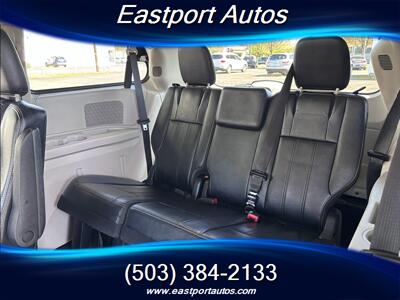 2014 Chrysler Town & Country Touring   - Photo 11 - Portland, OR 97266