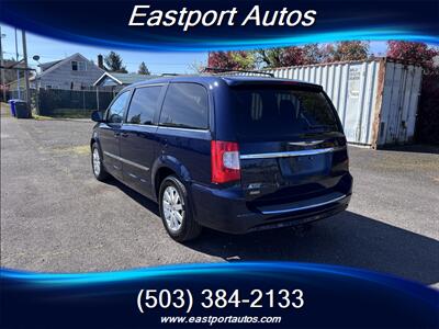 2014 Chrysler Town & Country Touring   - Photo 6 - Portland, OR 97266