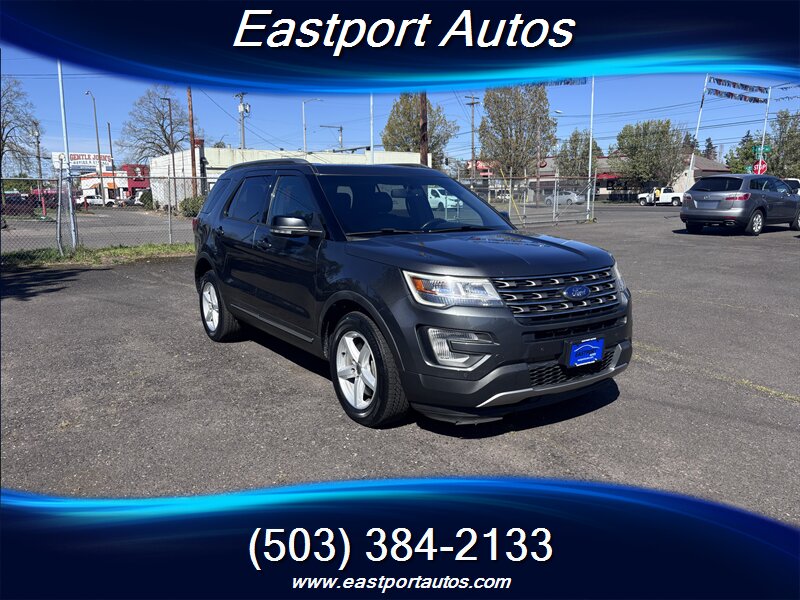 2017 Ford Explorer XLT   - Photo 1 - Portland, OR 97266