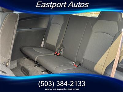 2015 Chevrolet Traverse LT   - Photo 13 - Portland, OR 97266
