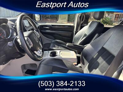 2018 Dodge Grand Caravan SXT   - Photo 9 - Portland, OR 97266