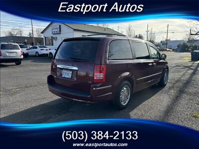 2008 Chrysler Town & Country Limited   - Photo 6 - Portland, OR 97266