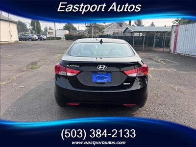 2013 Hyundai ELANTRA Limited   - Photo 8 - Portland, OR 97266
