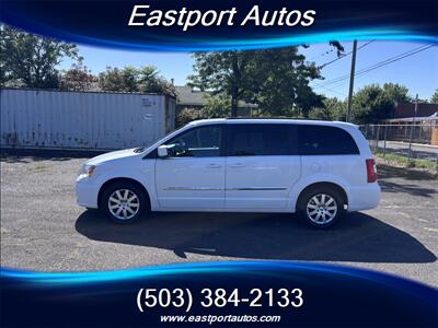 2016 Chrysler Town & Country Touring   - Photo 3 - Portland, OR 97266