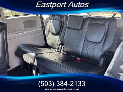 2016 Chrysler Town & Country Touring   - Photo 13 - Portland, OR 97266