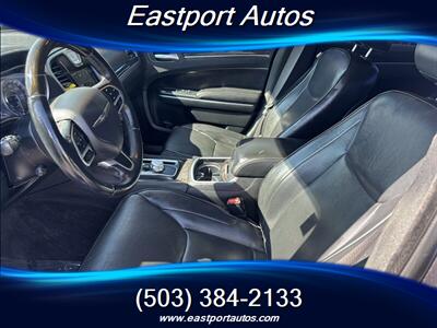 2018 Chrysler 300 Series Limited   - Photo 8 - Portland, OR 97266