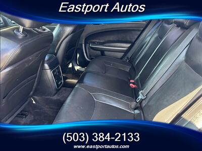 2018 Chrysler 300 Series Limited   - Photo 11 - Portland, OR 97266