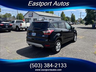 2017 Ford Escape SE   - Photo 4 - Portland, OR 97266