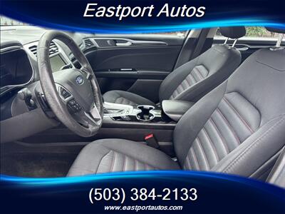 2016 Ford Fusion SE   - Photo 8 - Portland, OR 97266