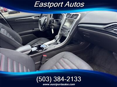 2016 Ford Fusion SE   - Photo 9 - Portland, OR 97266
