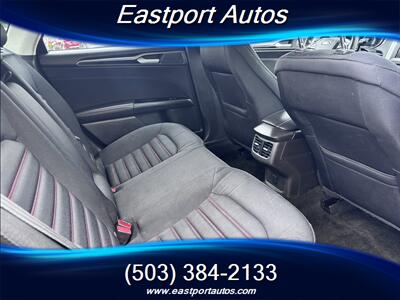 2016 Ford Fusion SE   - Photo 10 - Portland, OR 97266