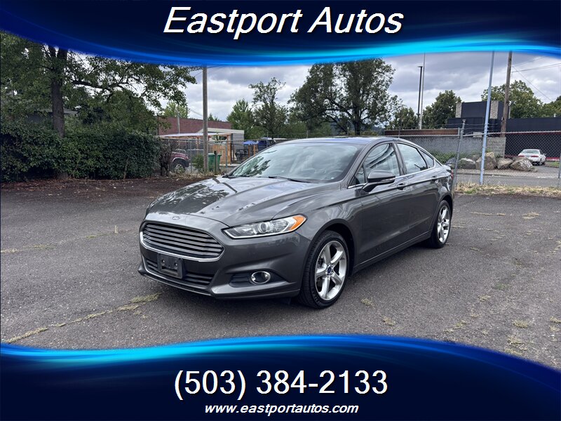 2016 Ford Fusion SE   - Photo 1 - Portland, OR 97266