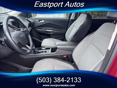 2017 Ford Escape Titanium   - Photo 8 - Portland, OR 97266