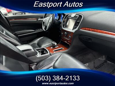 2012 Chrysler 300 Series Limited   - Photo 10 - Portland, OR 97266