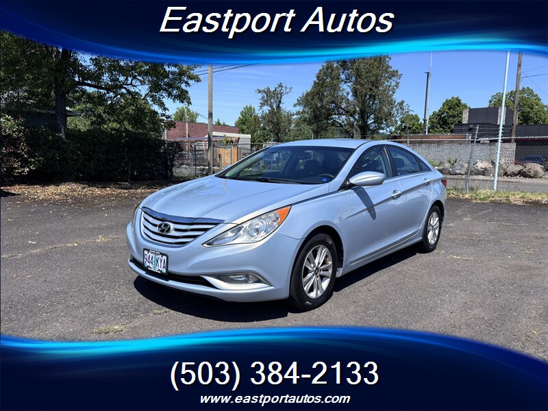 2013 Hyundai SONATA GL   - Photo 1 - Portland, OR 97266