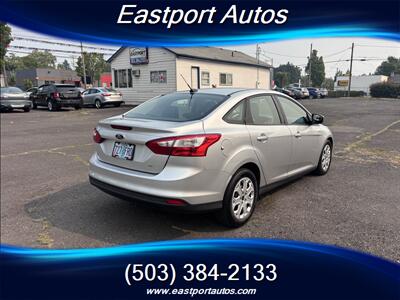 2012 Ford Focus SE   - Photo 5 - Portland, OR 97266