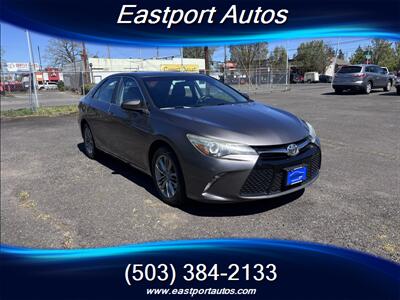 2015 Toyota Camry SE   - Photo 2 - Portland, OR 97266